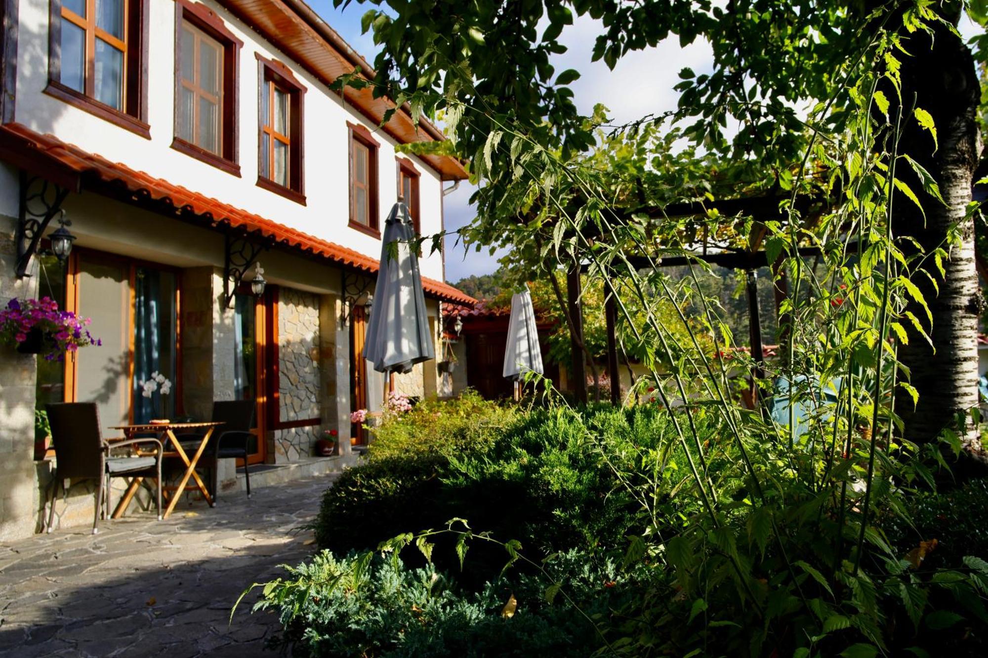 Hotel Iliikova House Kalofer Exterior foto